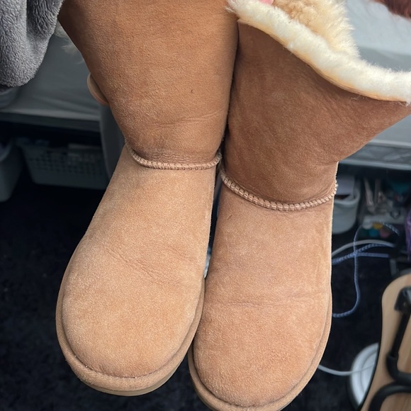 Uggs - Picture 7 of 7